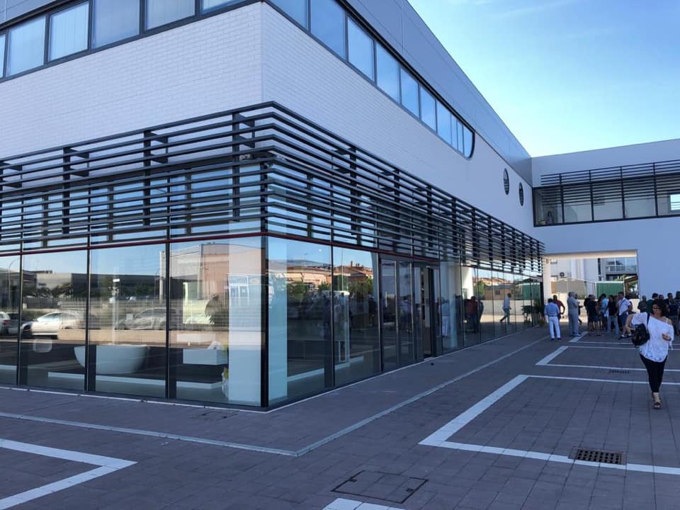 vetrate di un'attività commerciale