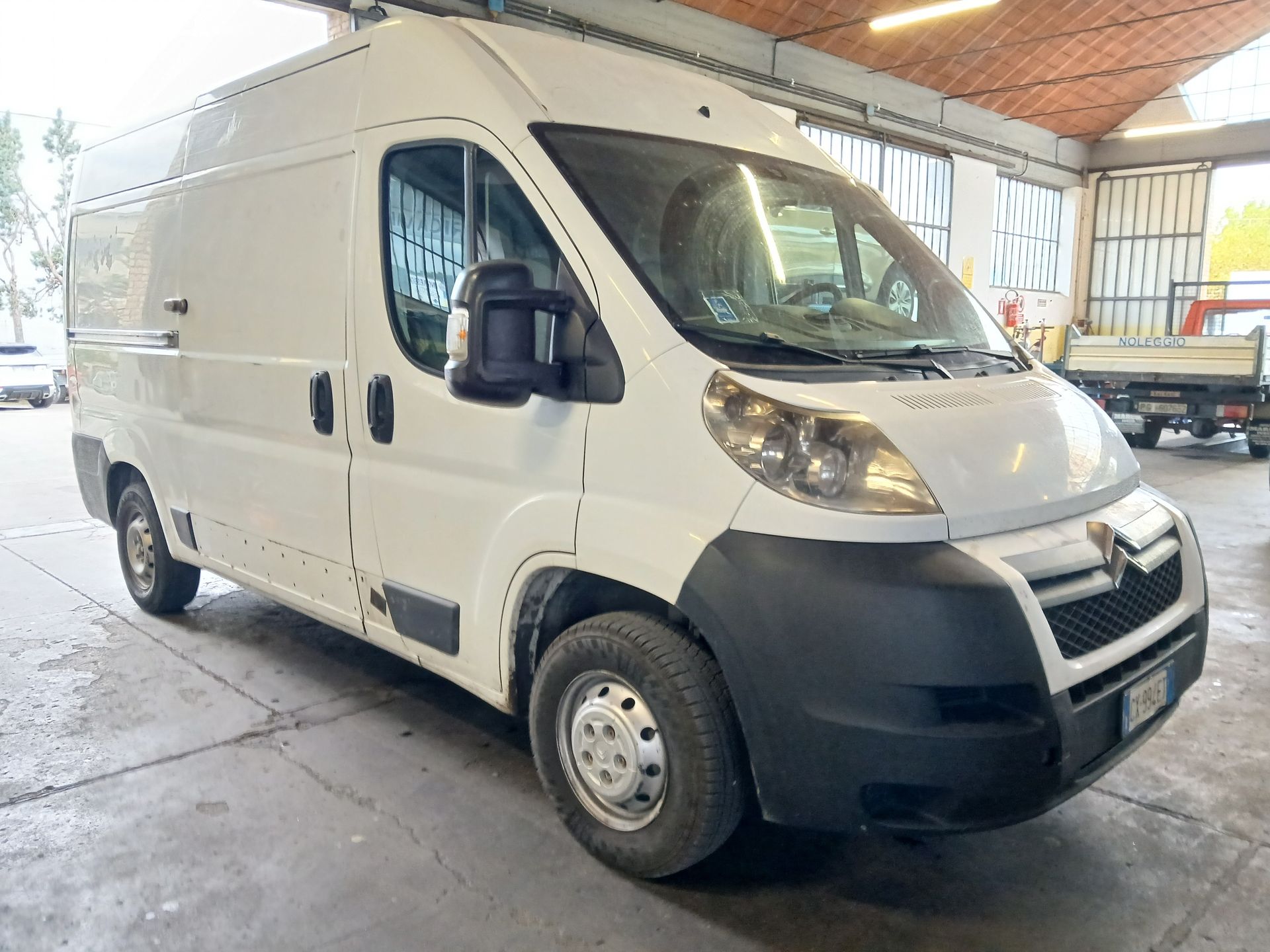 Presso officina Marchi a Chiusi Siena noleggio furgone CITROEN JUMPER