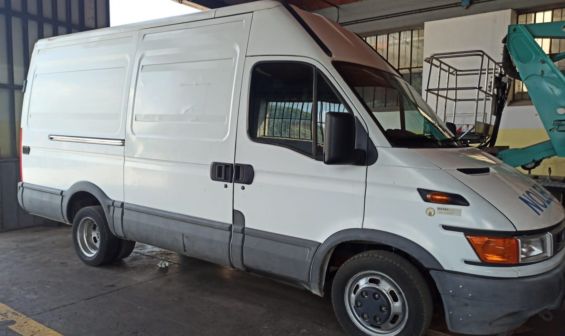 Presso officina Marchi a Chiusi Siena noleggio furgone IVECO DAILY