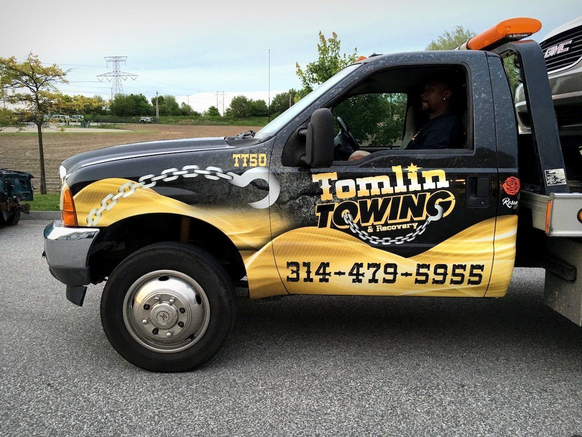 Towing Truck Vehicle Wraps & Graphics