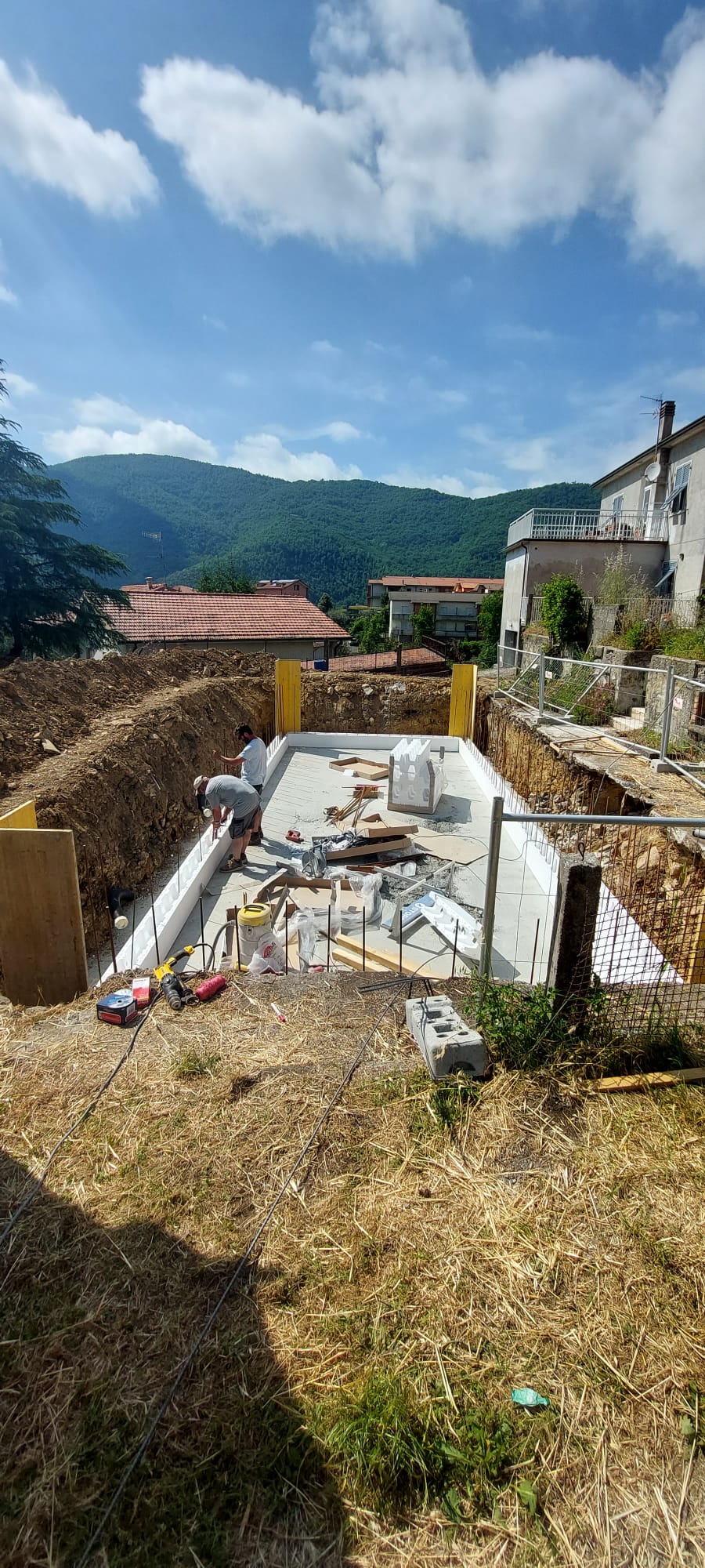 scavo piscina interrata Ares Aulla