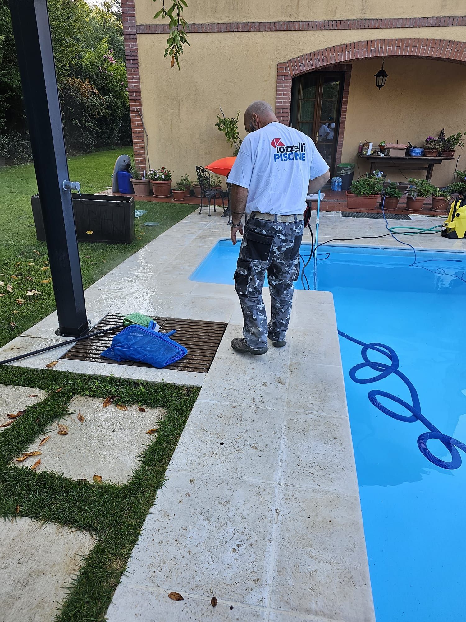 tecnici Iozzelli piscine Ares