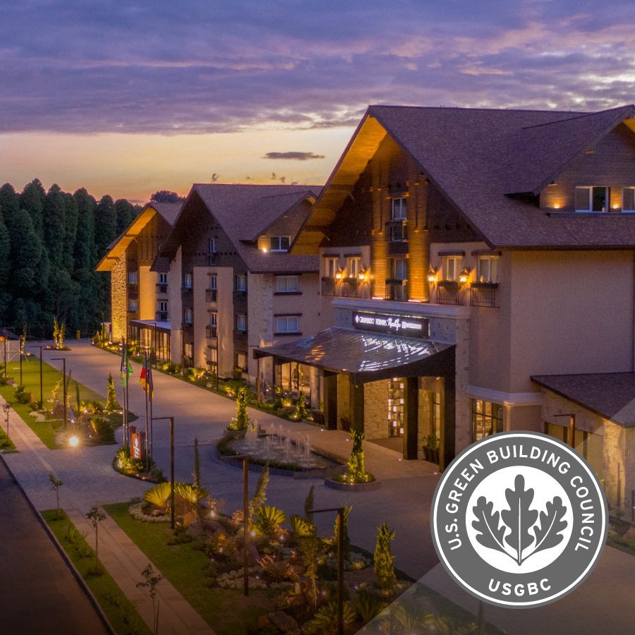 Uma vista aérea de um edifício do conselho de construção verde dos EUA