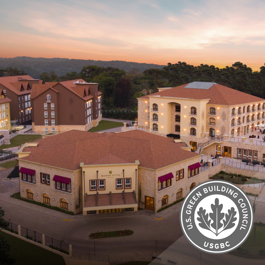 Uma vista aérea de um edifício do conselho de construção verde dos EUA