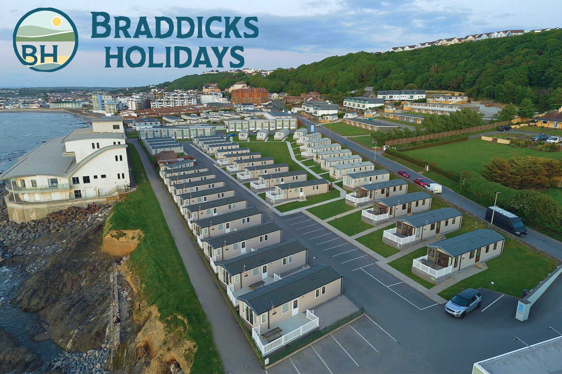 Braddicks Holiday centre in the middle of Westward Ho! is right on the cliff edge, a perfect spot for peace and nature