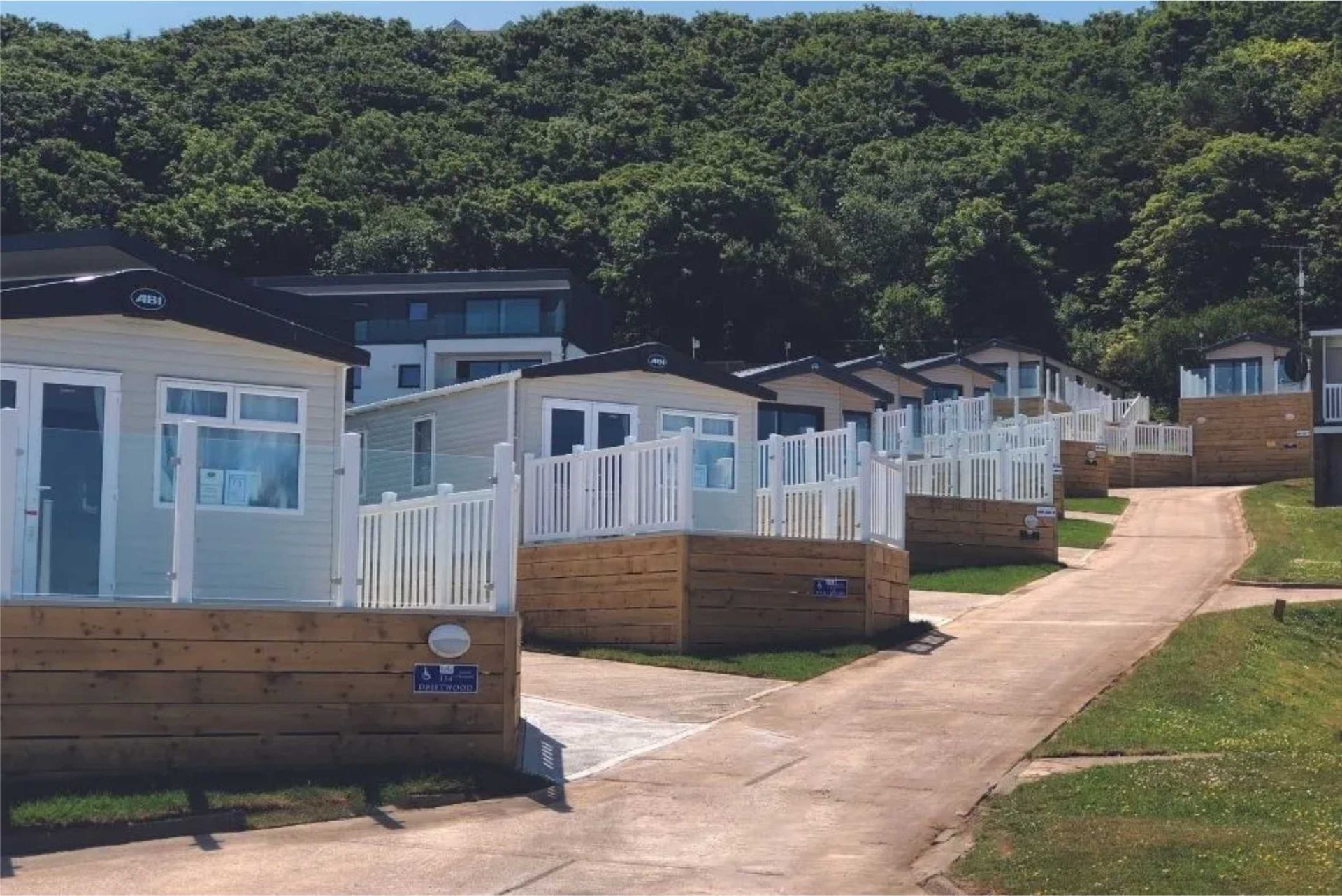 Situated between the Atlantic Ocean and Kipling Tors  this holiday resort is perfectly positioned for beach or forrest walking