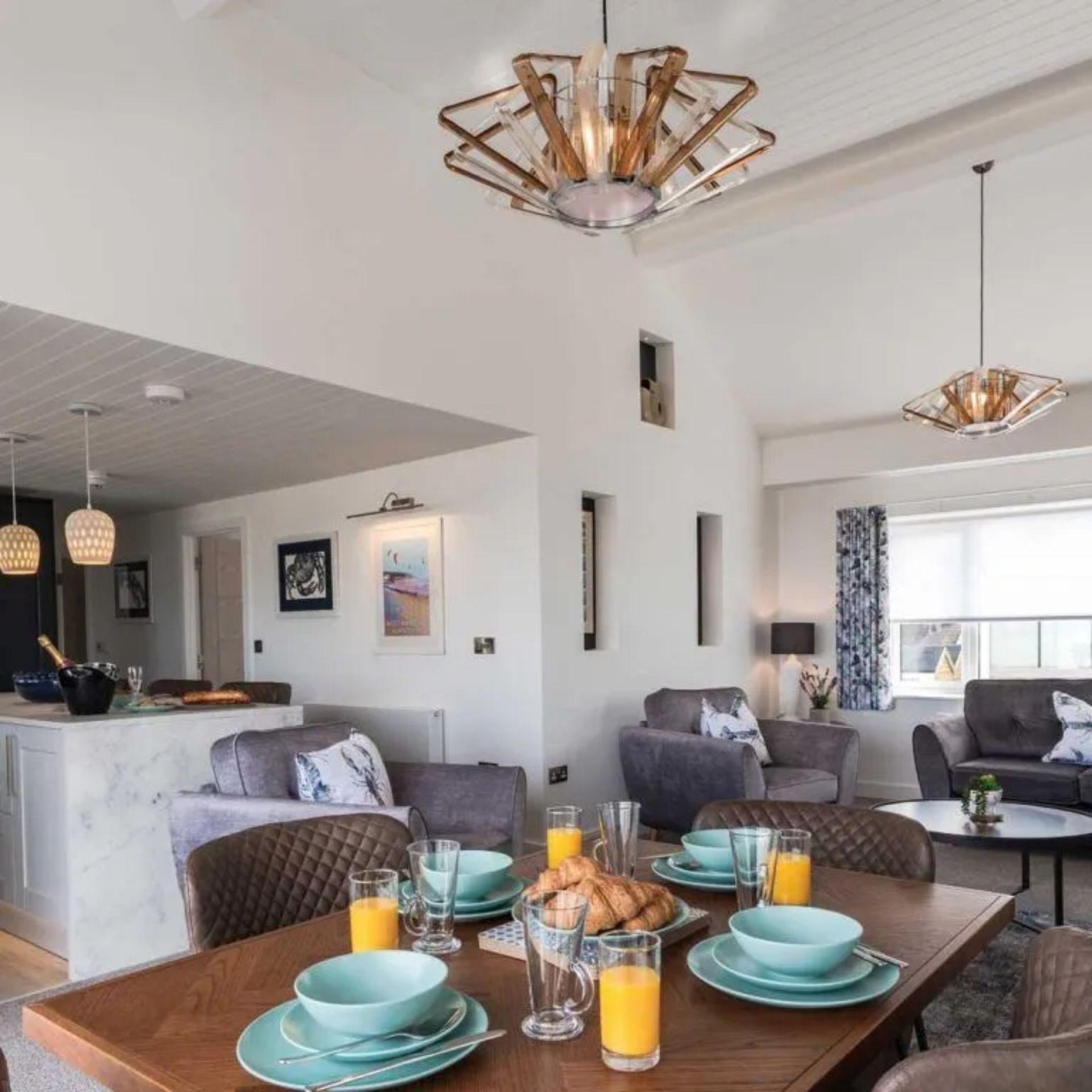 With a wonderful open plan kitchen, diner, living room you can have some great meal times in Number one the prom.