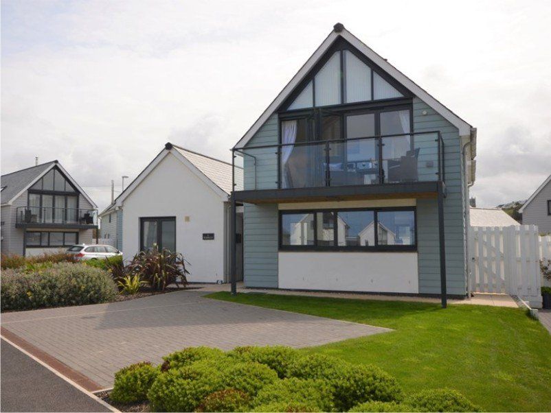 Holiday accommodation in Westward Ho!, Pebbles is an amazing house on Northam Burrows Country park next to Royal North Devon Golf Club