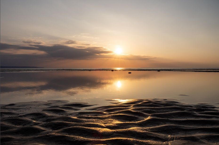 Beautiful beach scenes of Westward Ho! in Devon as captured by Tony Twyman photos. Wall art produced from stunning North Devon by Twymanphoto.