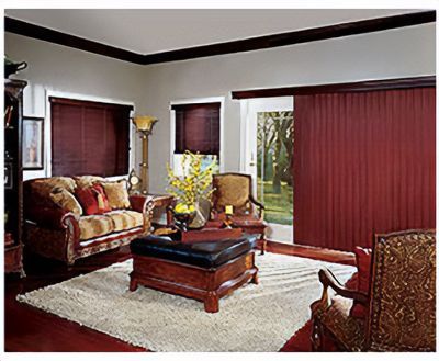 Love is Blinds St. Louis: A living room with a couch , chairs , coffee table and window blinds.