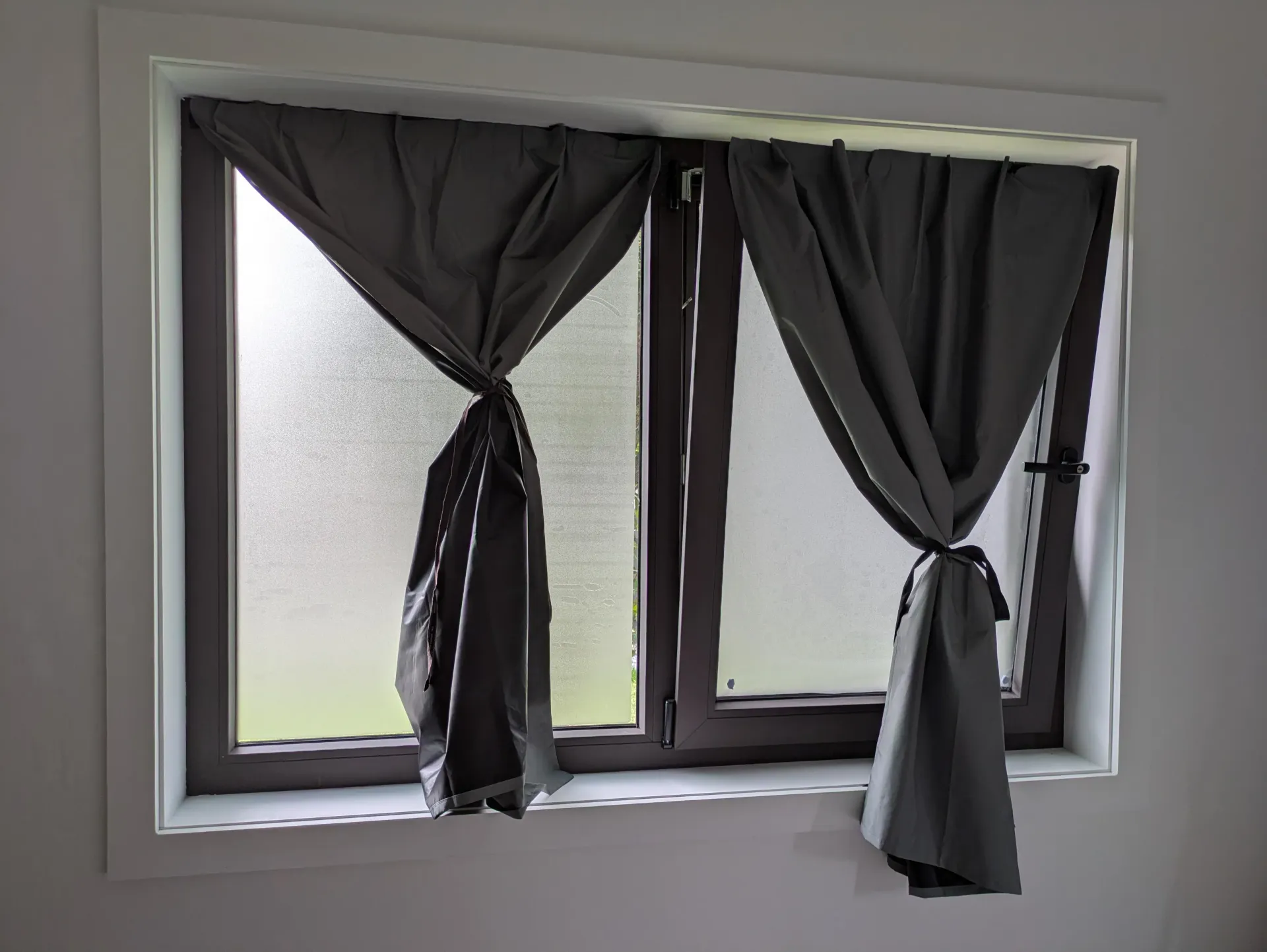 When Should You Use Temporary Window Coverings?