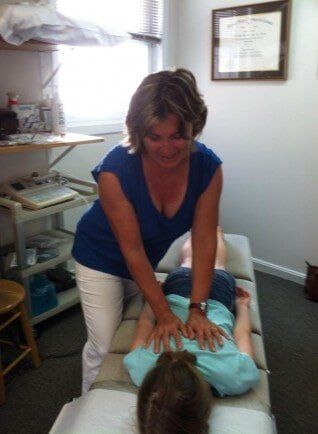 Chiropractor working on patient - Chiropractor in Maynard, MA