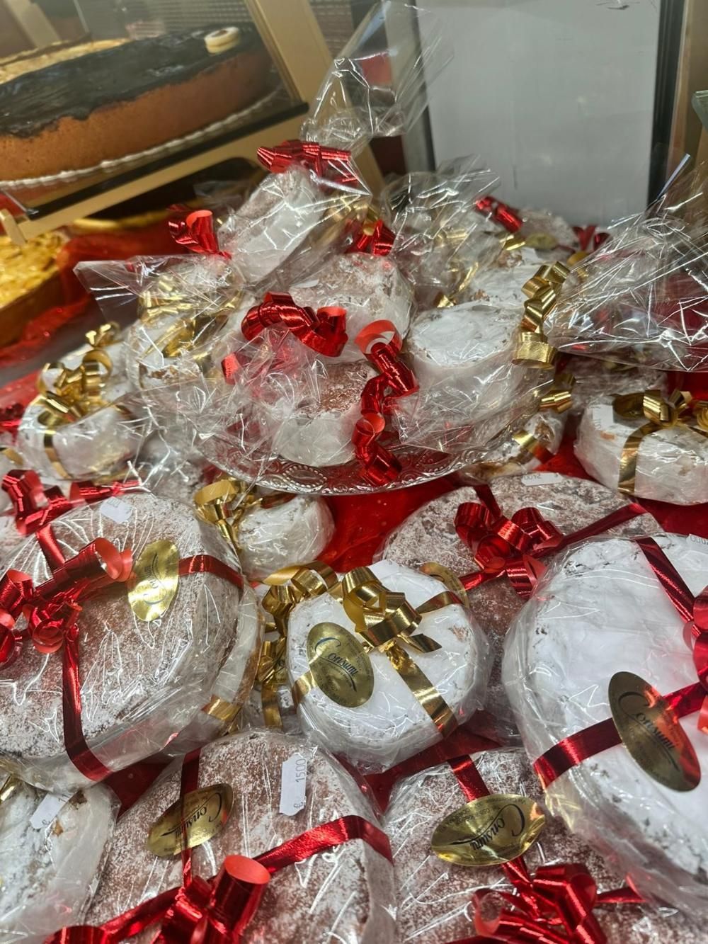 Panettoni artigianali e dolci della tradizione natalizia