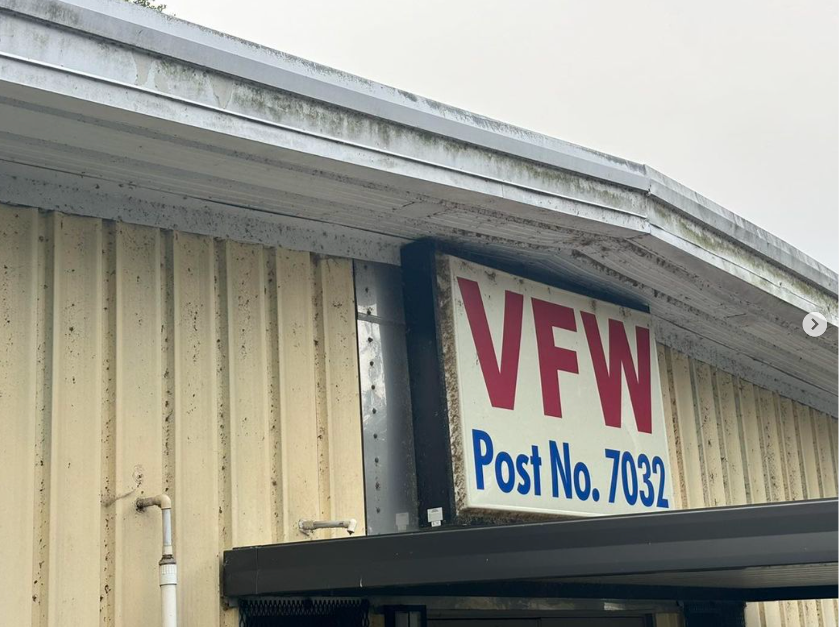 A building with a sign that says vfw post no. 7032