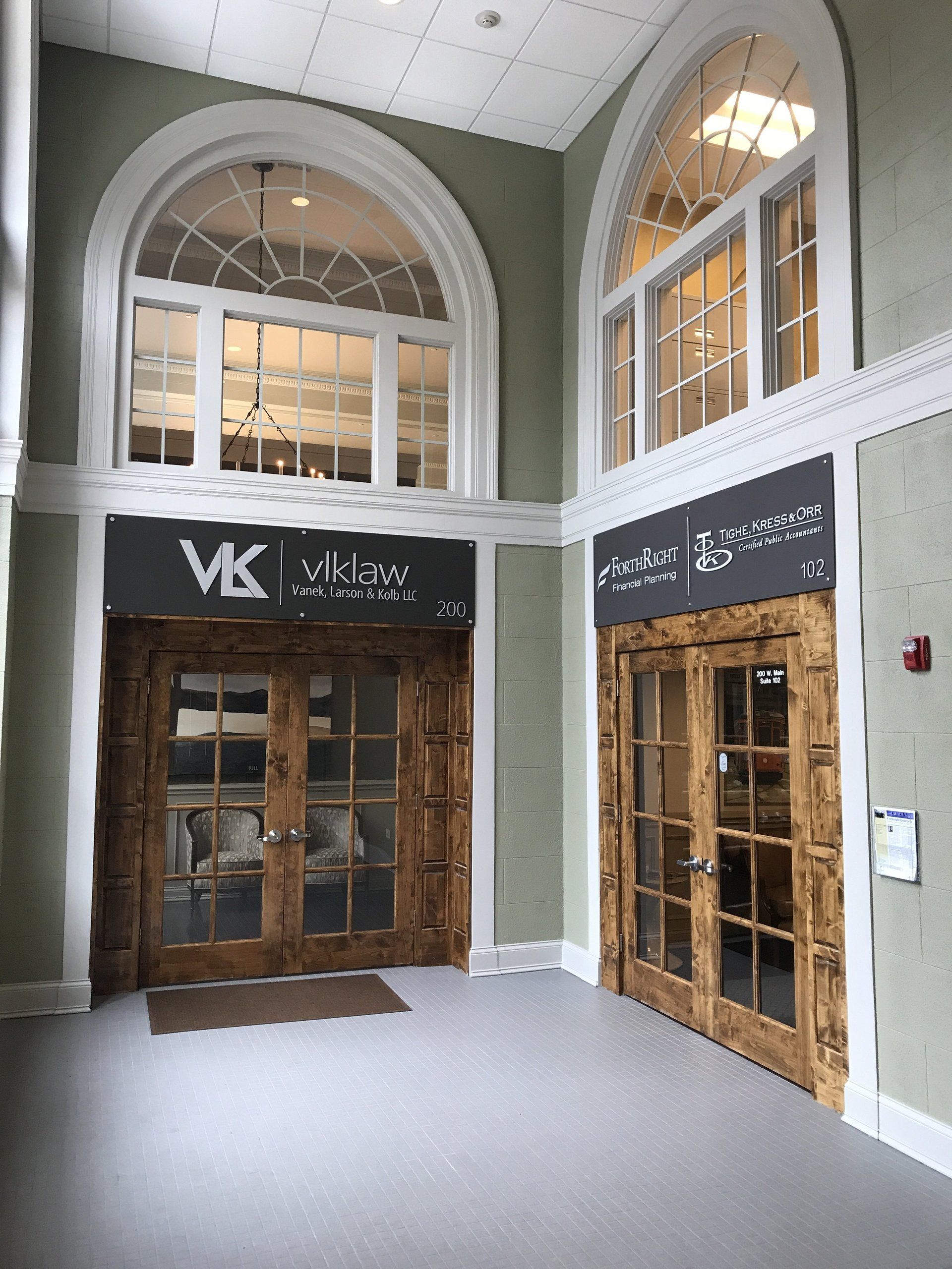 A building with a sign that says vk on it