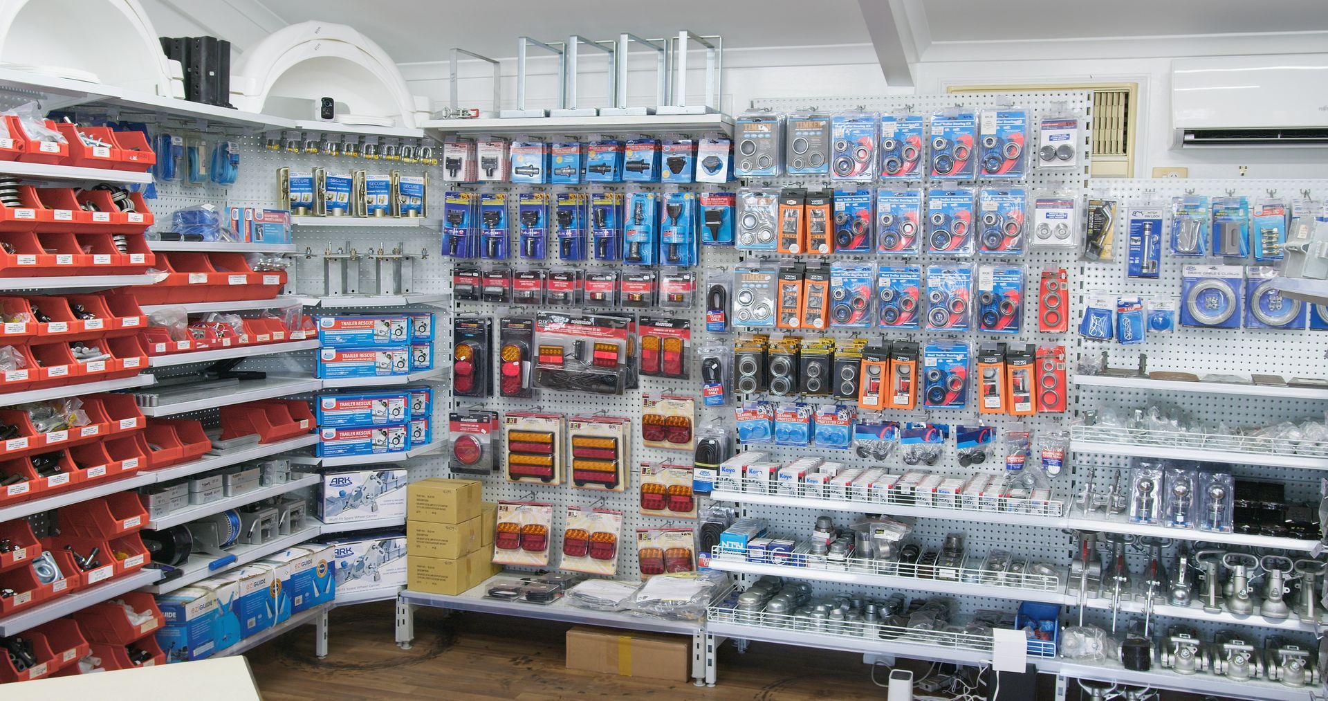 Different Kind Of Parts And Accessories For The Trailer Display — Drop Deck Trailers In Urangan QLD