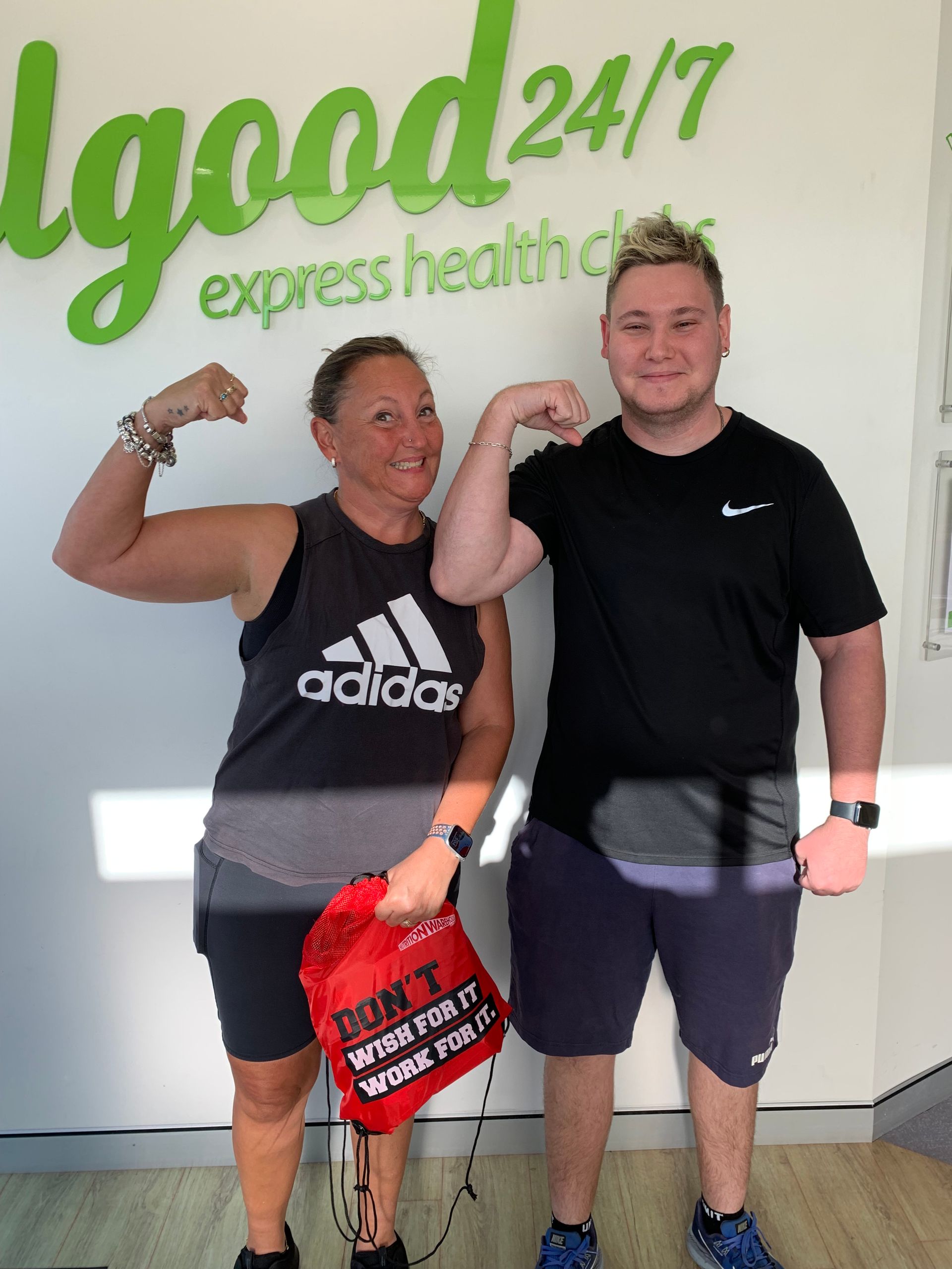 Two People Are Smiling and Posing — ifeelgood 24/7 Oxenford In Oxenford, QLD