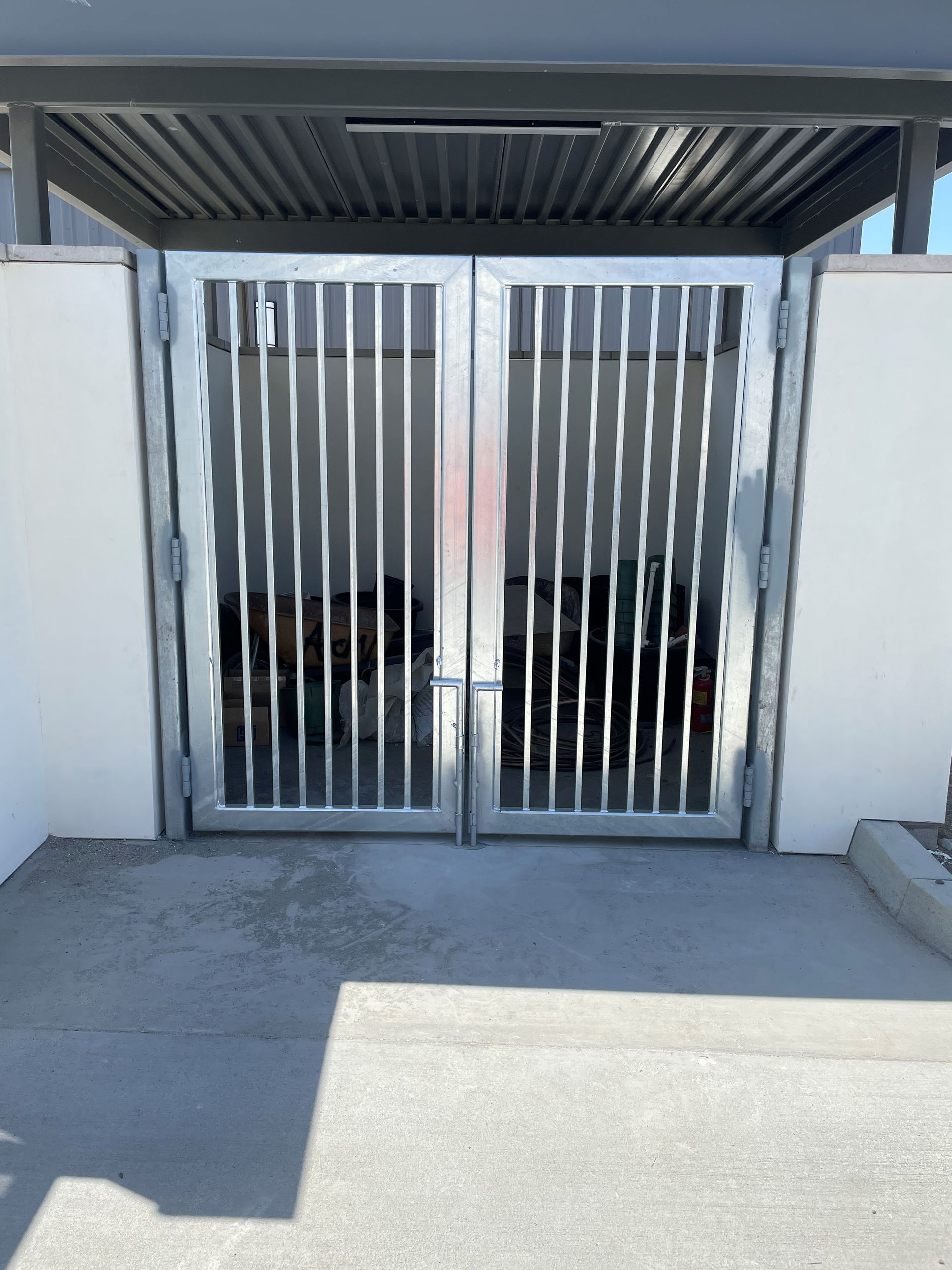 Mini Silver Gate — Nuevo, CA — Golden West Fence