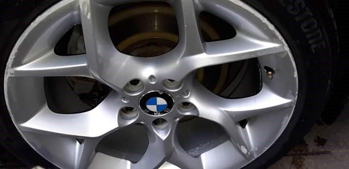 Cerchione BMW pulito