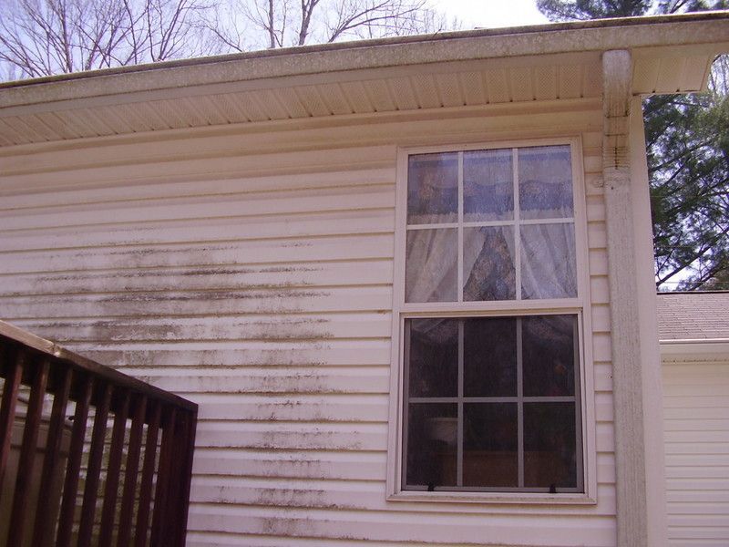 Before Cleaning Window And Siding – Clarkesville, GA – Xtreme Cleaning Service LLC