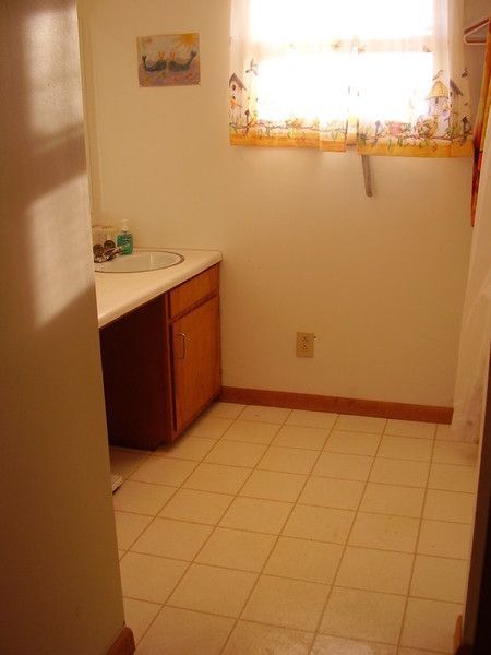 After Cleaning The Bathroom – Clarkesville, GA – Xtreme Cleaning Service LLC