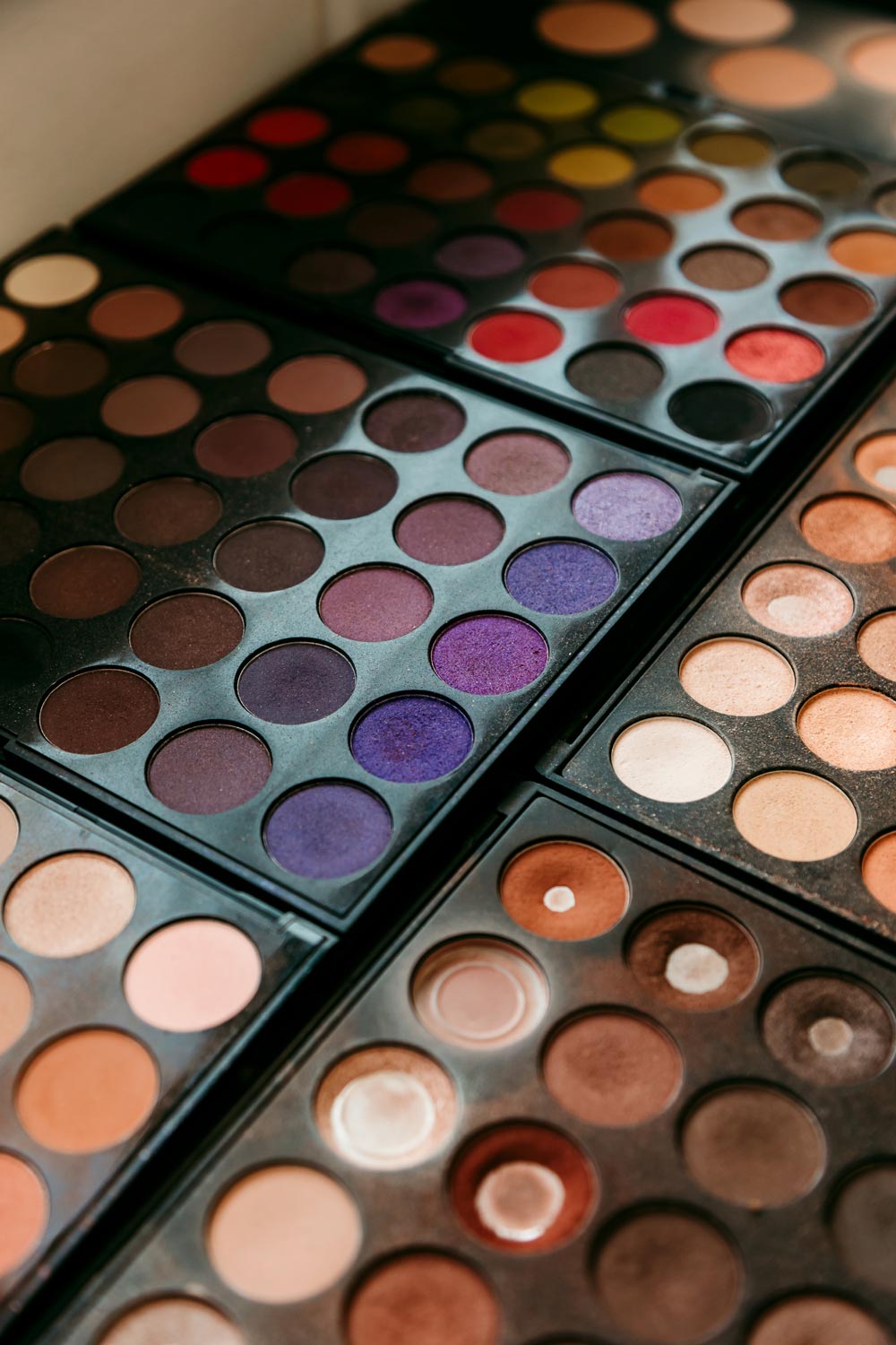 Eyeshadow Pallets — Gladstone Beauty Clinic In Gladstone Central QLD