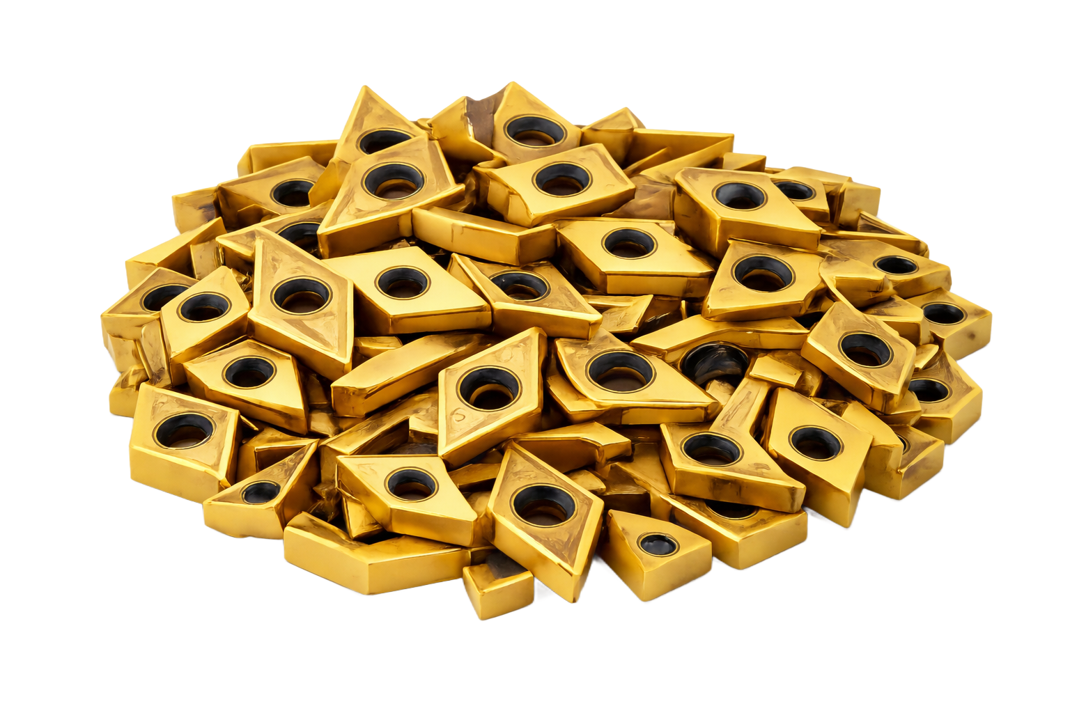 Een stapel goudkleurige, diamantvormige hardmetalen snijplaatjes met donkere gaten in het midden.