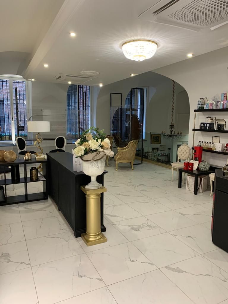 interno Antica Farmacia di Brera Milano