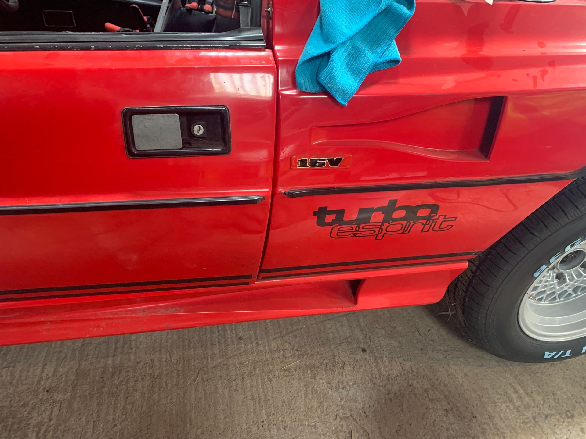 Eziglass - Vehicle Glazing Services gallery image. Lotus Esprit windscreen remove and refit.