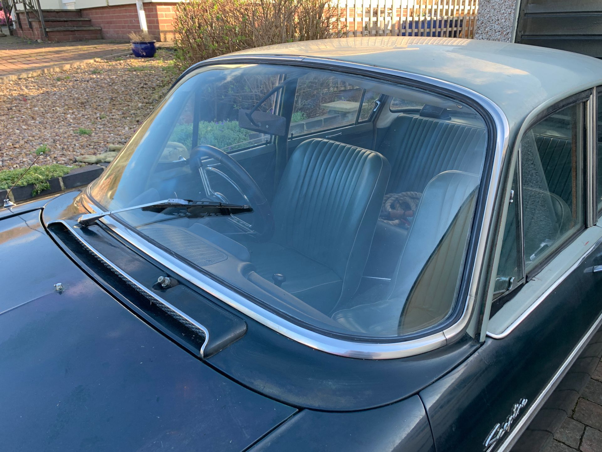 Eziglass - Vehicle Glazing Services gallery image. Escort mk2 windscreen rubber and chip repair.