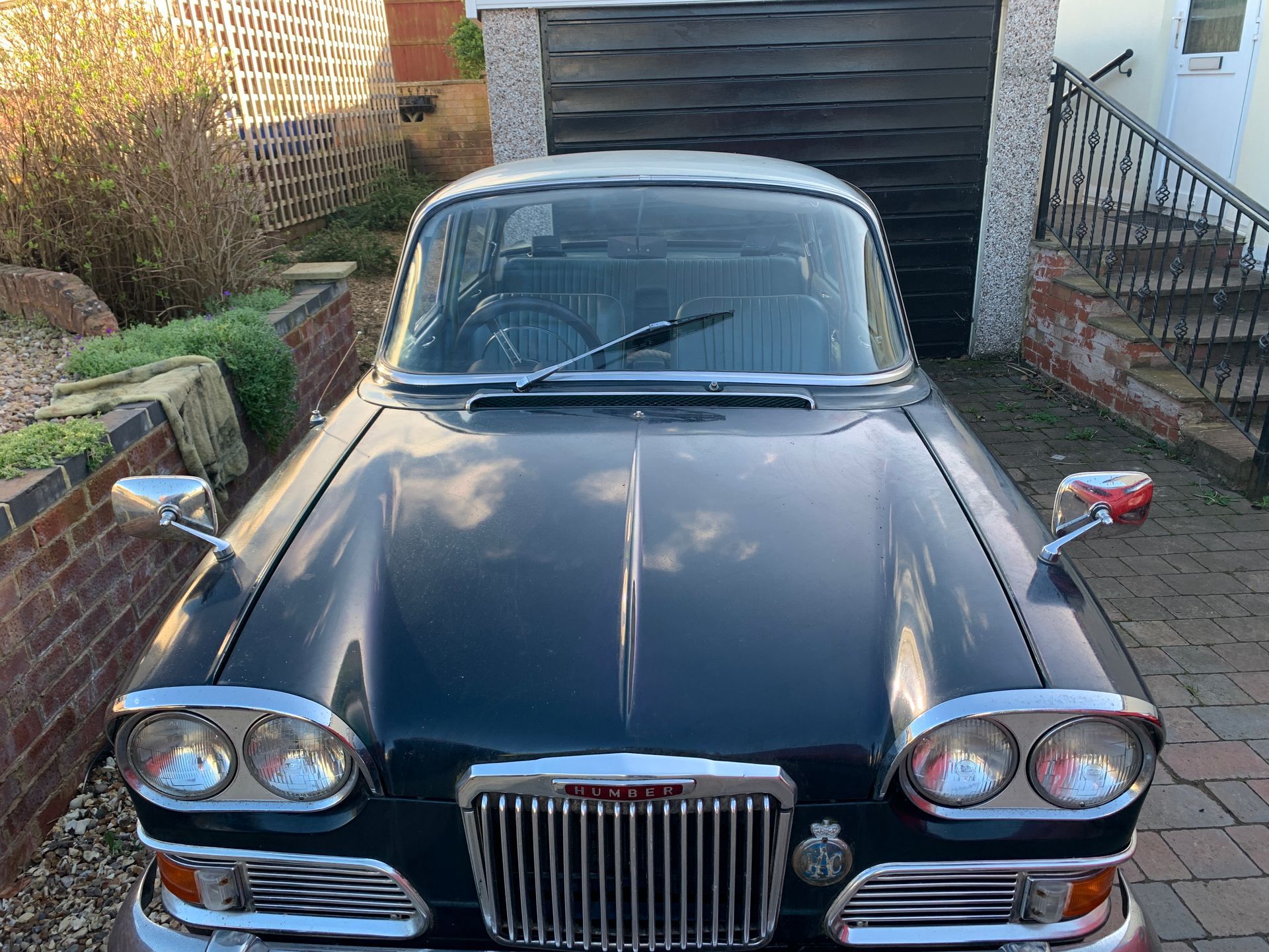 Eziglass - Vehicle Glazing Services gallery image. Escort mk2 windscreen rubber and chip repair.