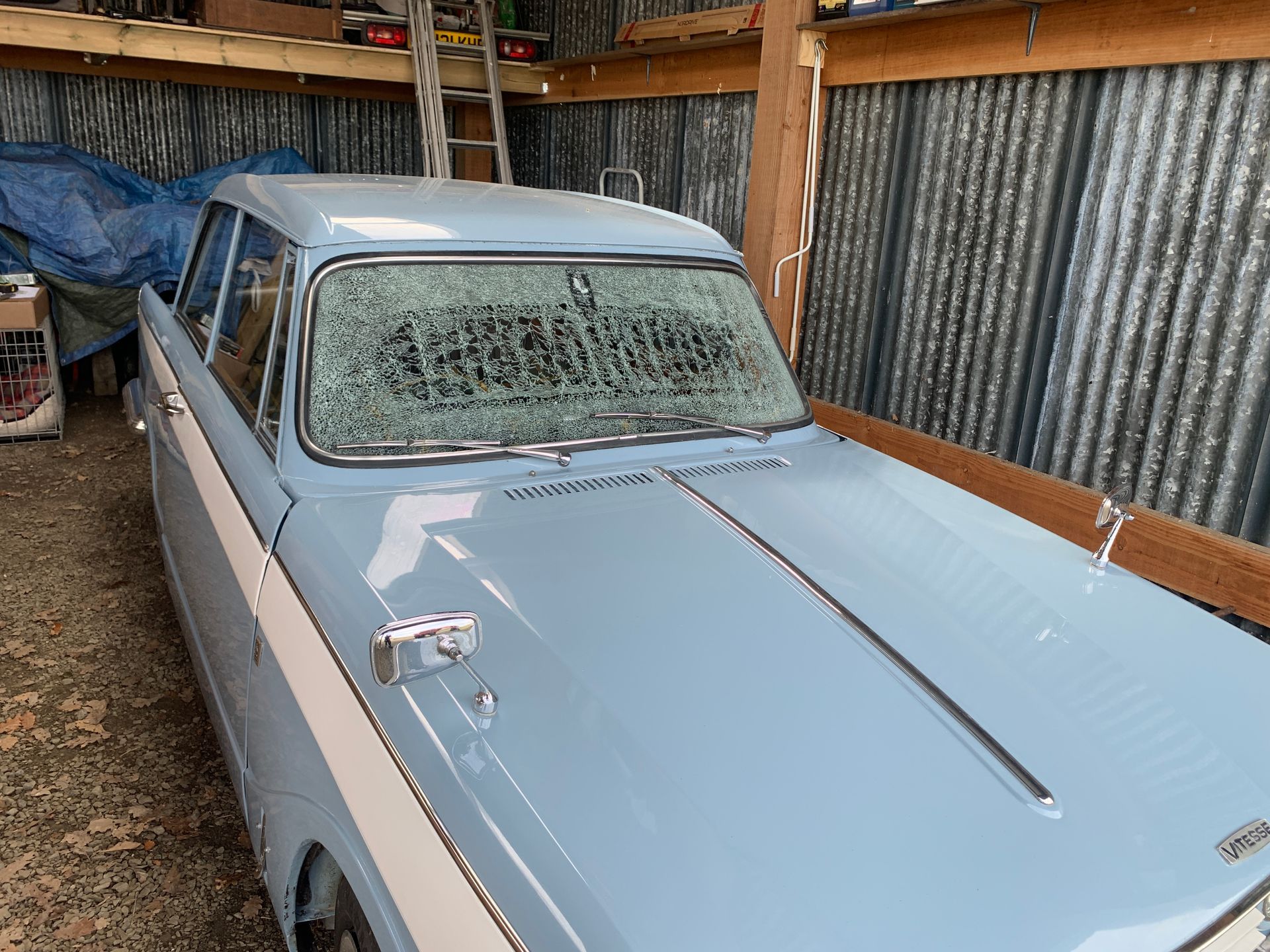 Eziglass - Vehicle Glazing Services gallery image. Escort mk2 windscreen rubber and chip repair.