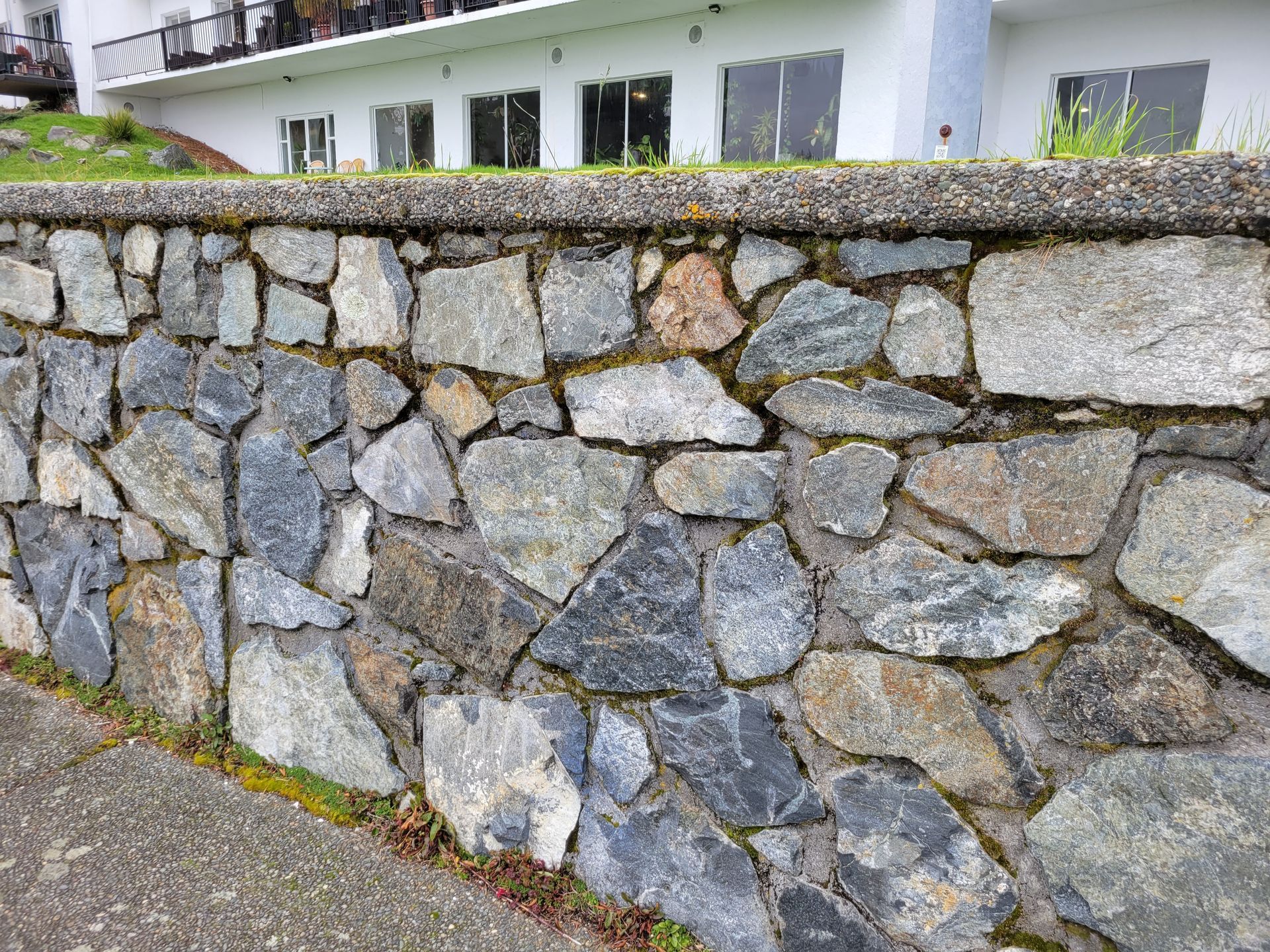 4 ft high stone retaining wall