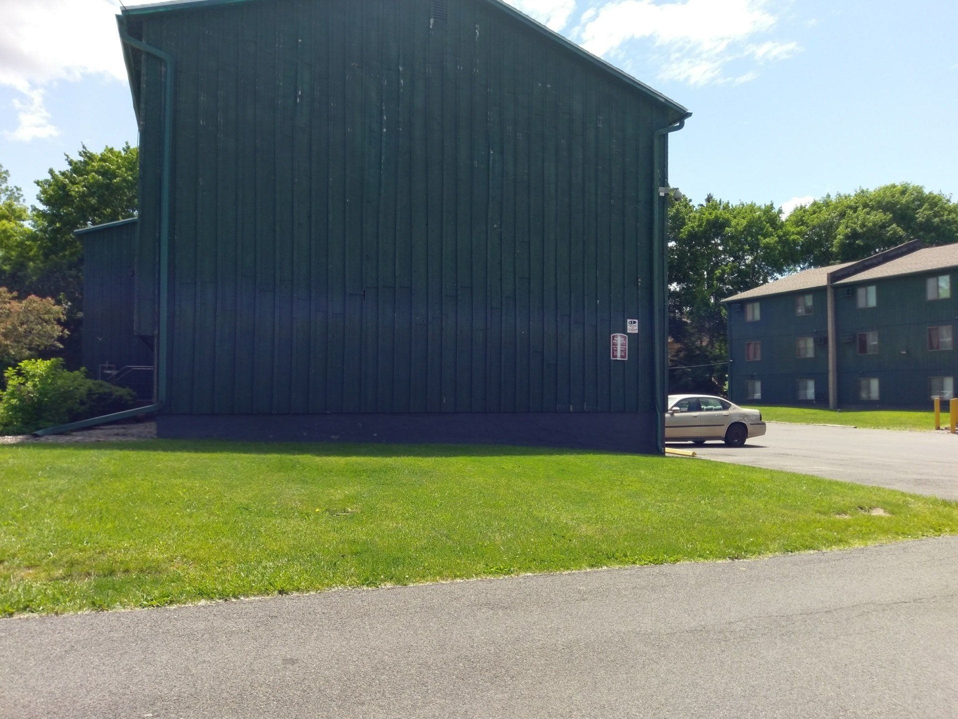 Valentine Gardens side view