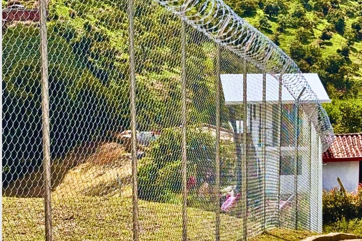 Postes Galvanizados en Punta Gallinazo