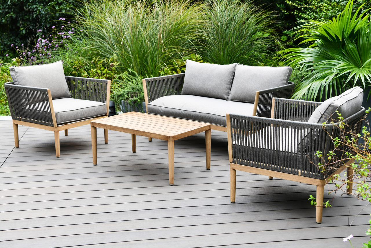 Outdoor furniture | Thomas Bramwell