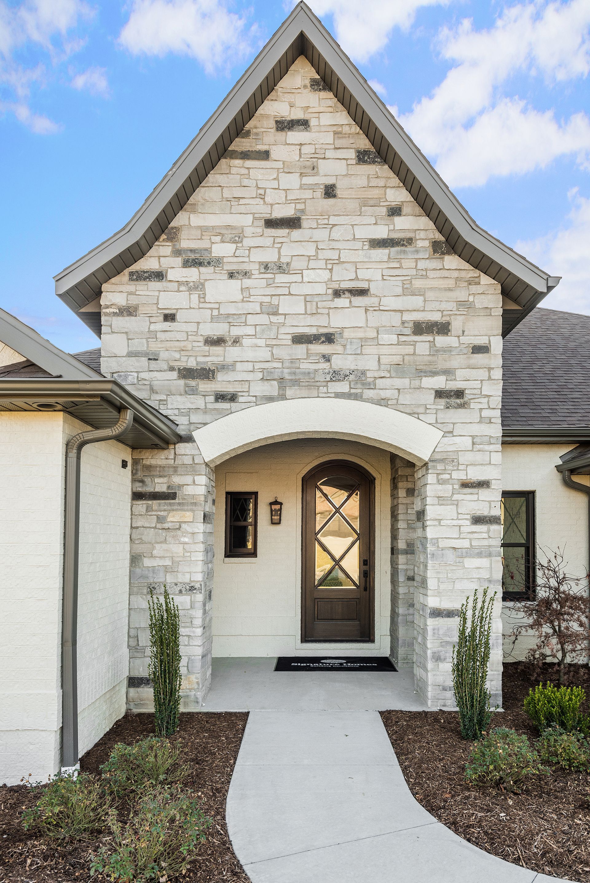 Signature Homes | 2020 Parade Home | Entrance