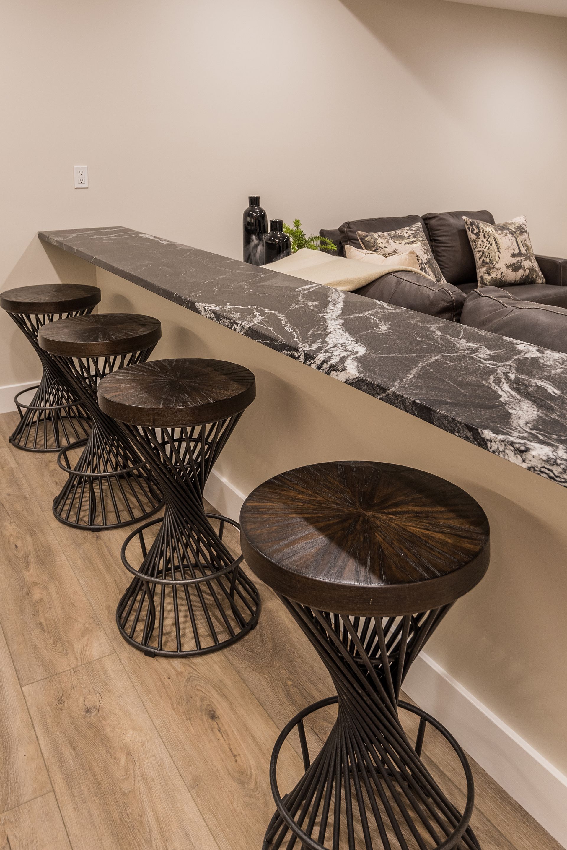 Signature Homes | 2020 Parade Home | Bar Seating