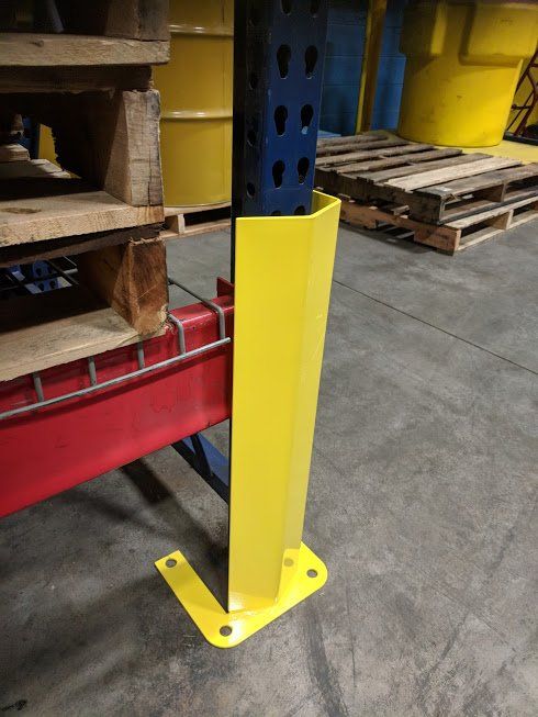 Special pallet rack protector to fit around low beam level