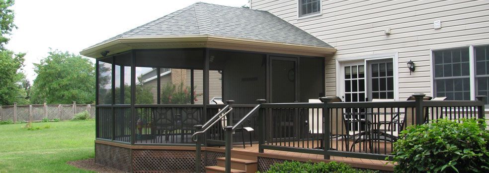 House Deck With Screen — Lexington, SC — Southern Living Enterprises
