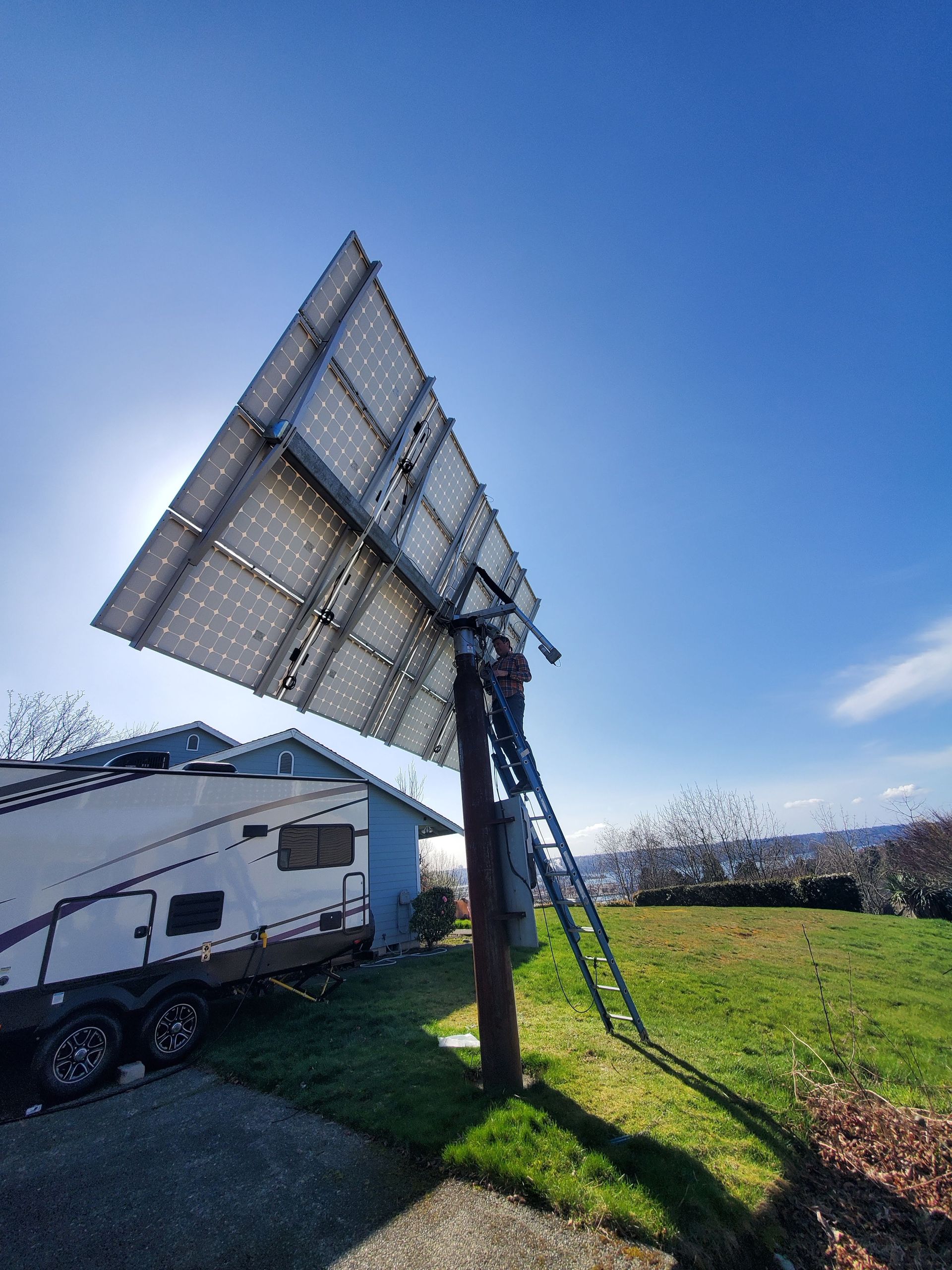 Key Peninsula pole mounted solar installation.