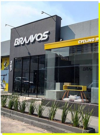 Braavos Indoor é um estúdio especializado em bike indoor, saúde e bem-estar.