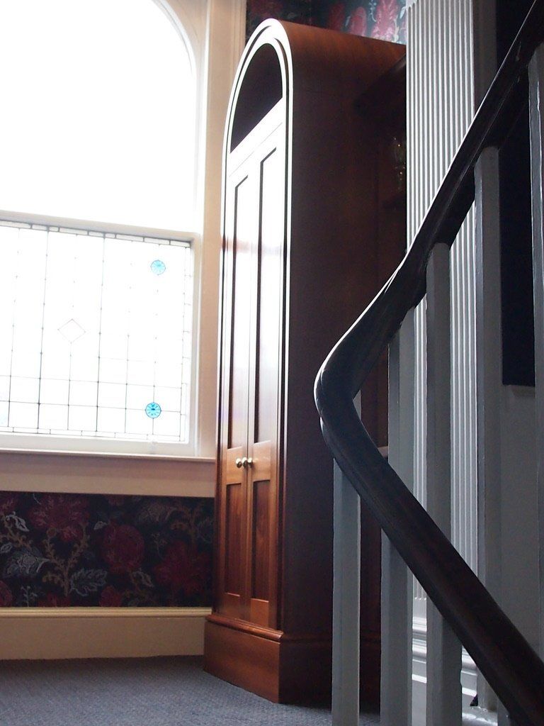 Custom design & built-in wardrobes