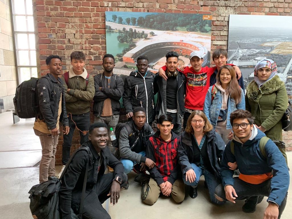 heimaten-Jugend- Gruppenfoto auf Reisen