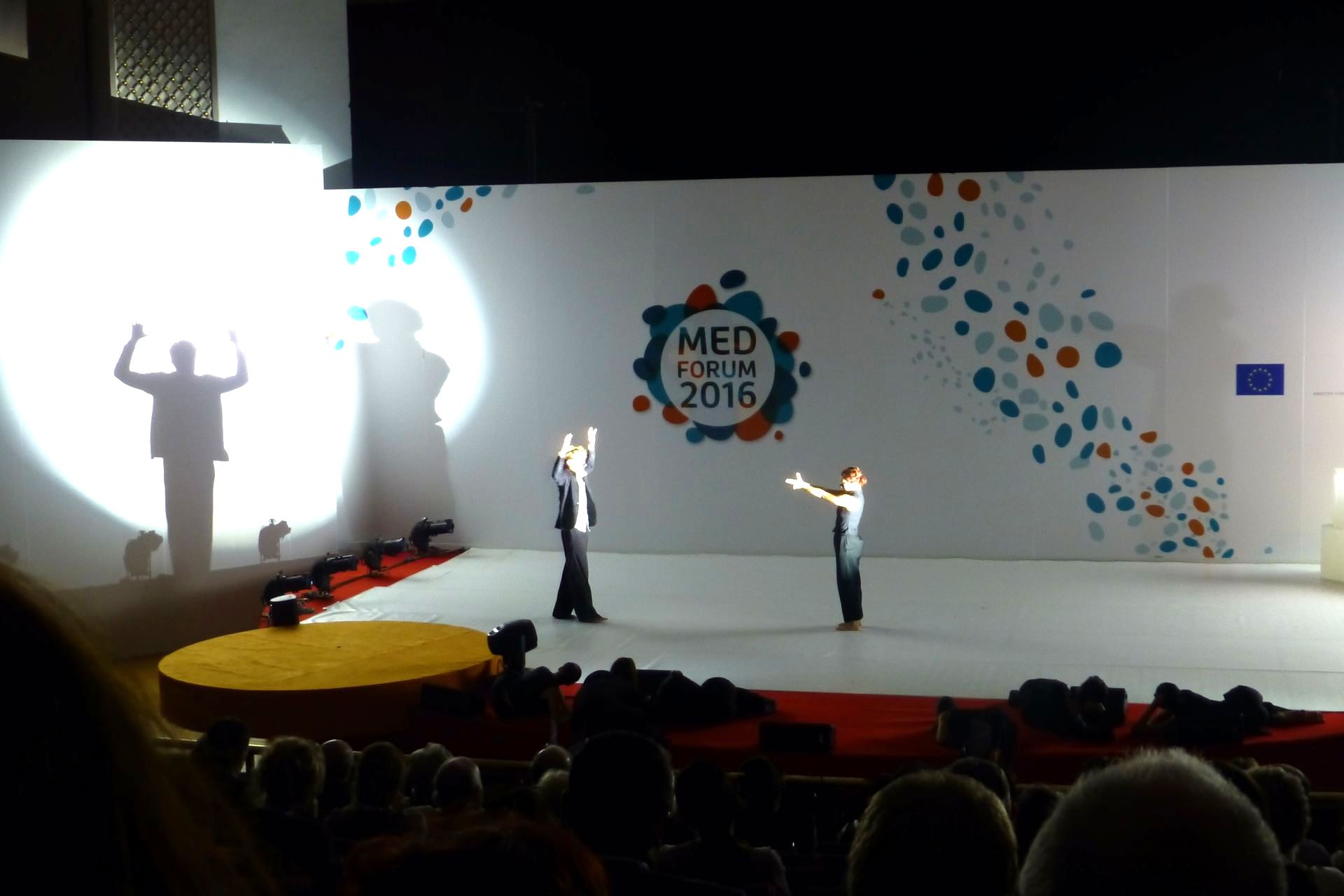 Theaterprojekt auf der Bühne