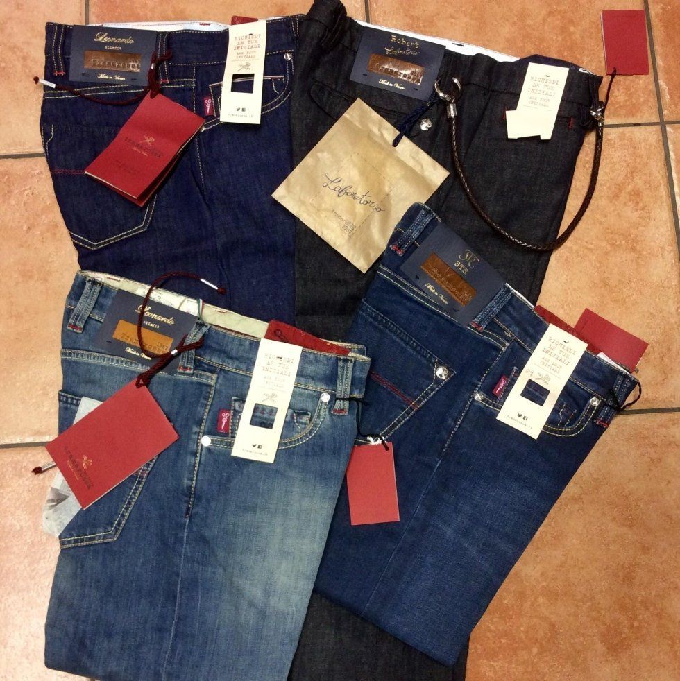 jeans chiari e scuri