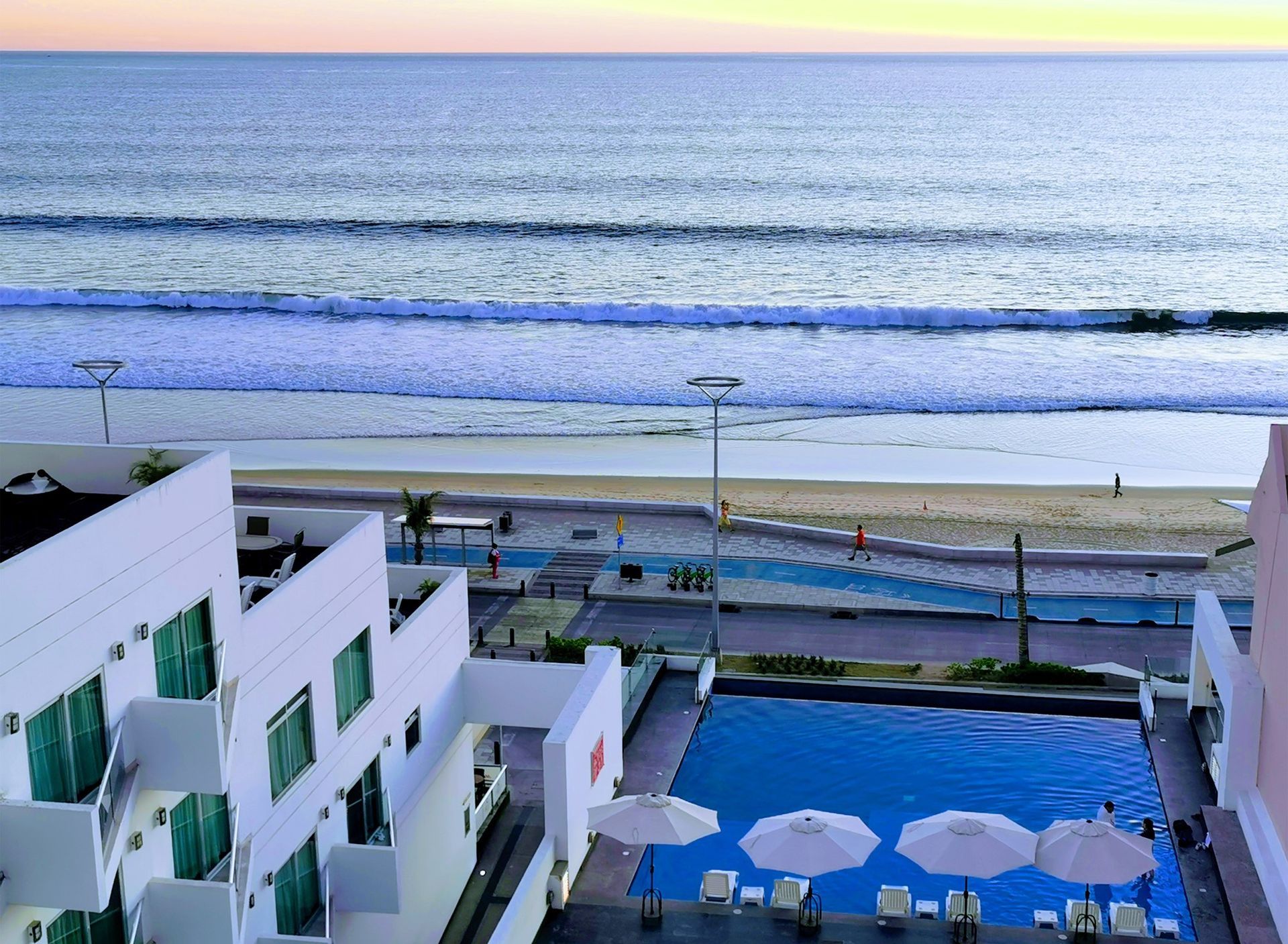 Vista del Malecón y la playa  desde hotel en Mazatlán
