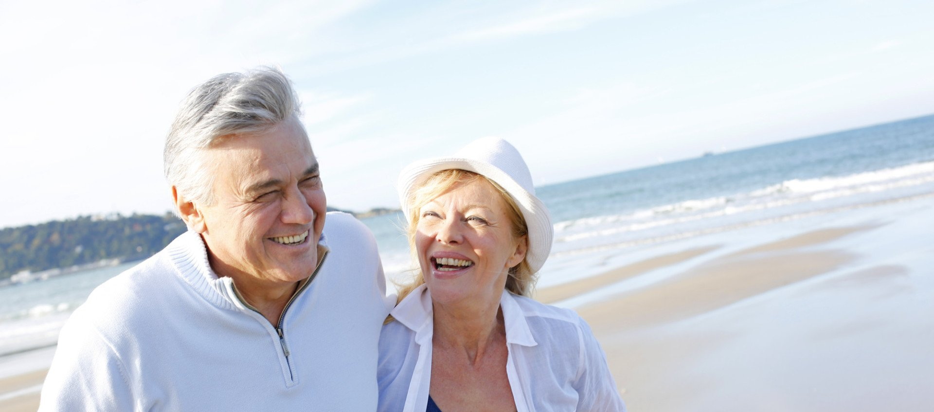 Пожилые лица. Люди достигшие 60 лет. Счастливые пожилые люди. Долгожительница 100 лет. Медитация пожилые.