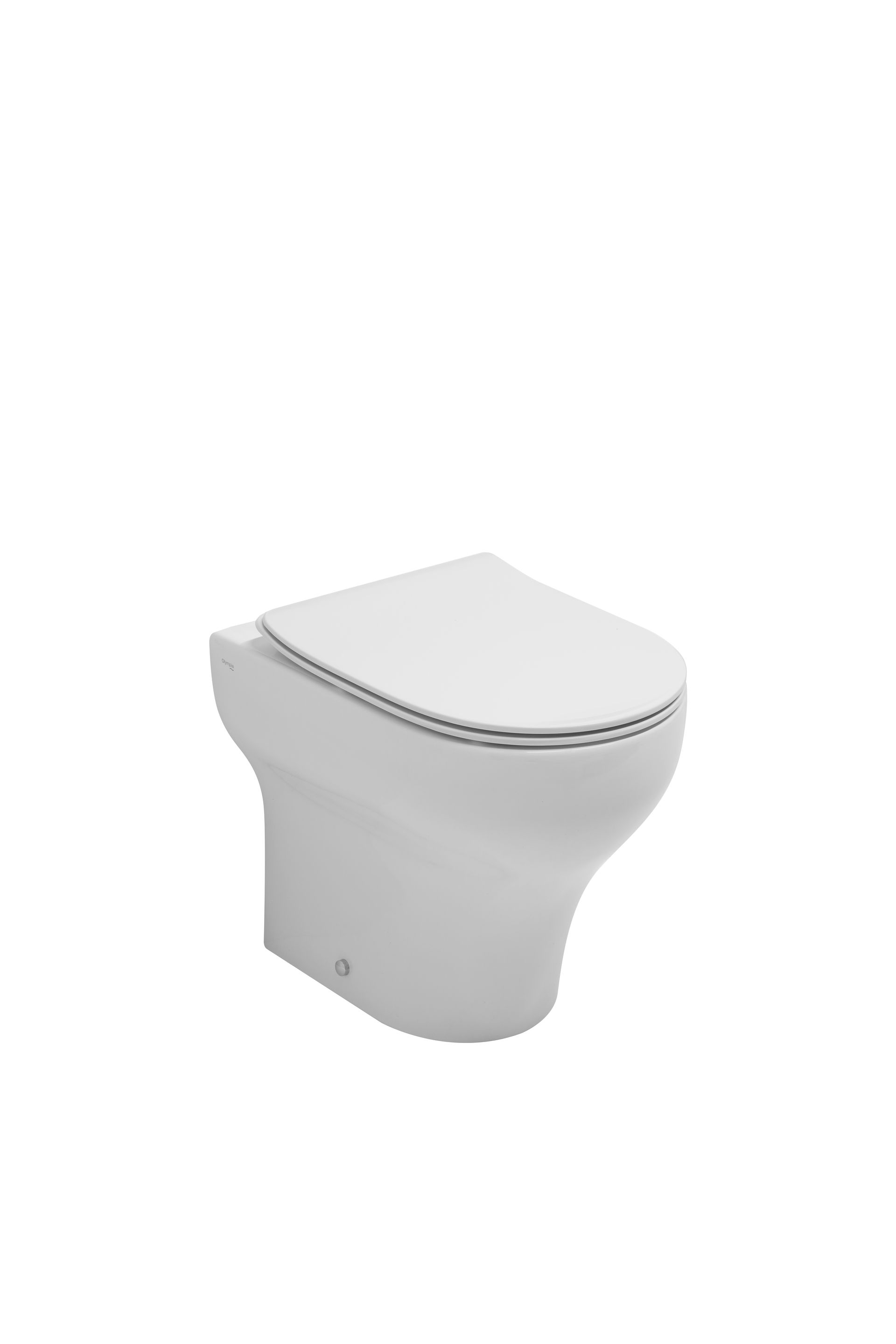 WC sospeso bianco con coperchio chiuso in un ambiente neutro.