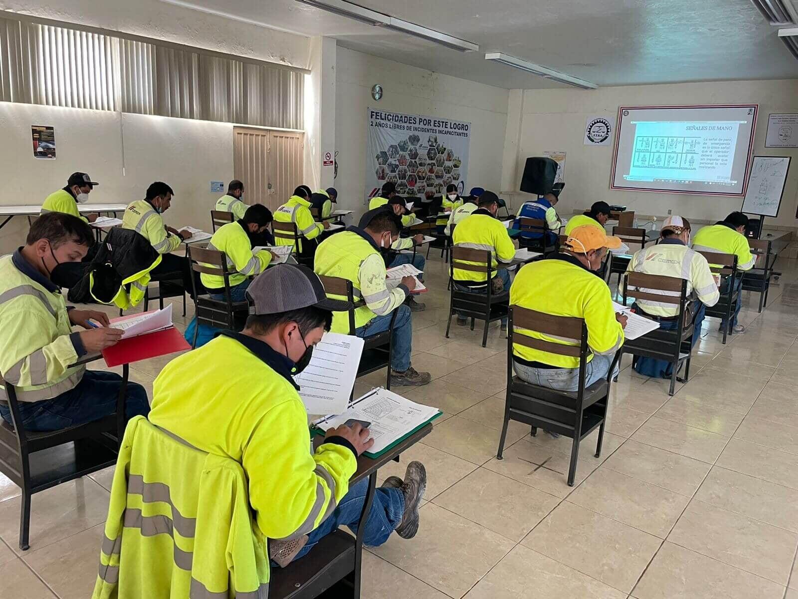 CERTIFICACIÓN DE GRÚAS VAREVER